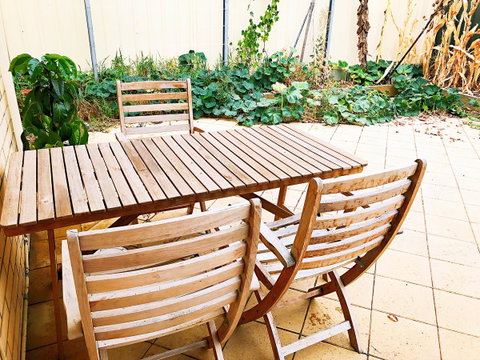 Beautiful Garden House - Winery Find 22