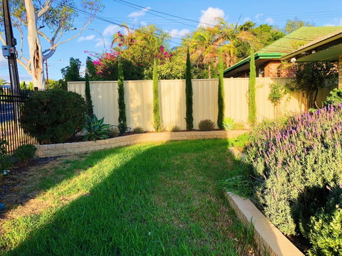 Beautiful Garden House - Winery Find 8