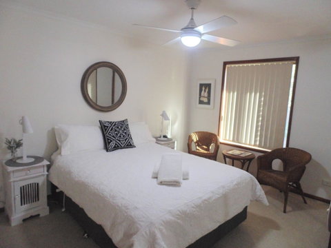 Baronet B & B - Winery Find 11