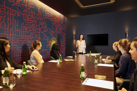 Holiday Inn Express Adelaide City Centre, An IHG Hotel - Winery Find 42
