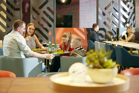 Holiday Inn Express Adelaide City Centre, An IHG Hotel - Winery Find 35