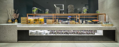 Holiday Inn Express Adelaide City Centre, An IHG Hotel - Winery Find 18