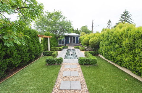 S T U D I O 22 Peaceful Retreat With Garden Views - Winery Find 5