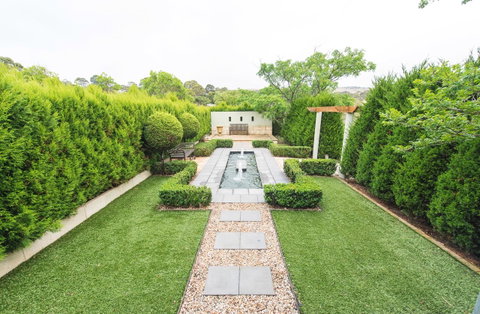 S T U D I O 22 Peaceful Retreat With Garden Views - Winery Find 0