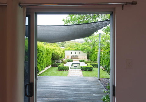S T U D I O 22 Peaceful Retreat With Garden Views - Winery Find 12
