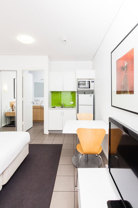 Majestic Oasis Apartments - Winery Find 27