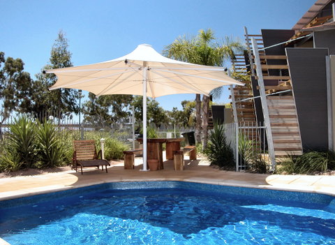 Majestic Oasis Apartments - Winery Find 5