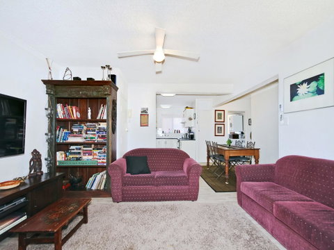 Monaco Court Apartment Adelaide - Winery Find 4