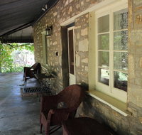 Hillside Cottage - Winery Find