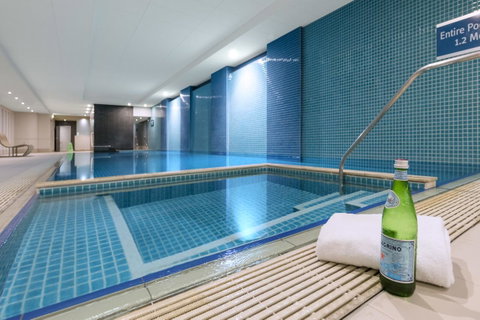 Oaks Glenelg Plaza Pier Suites - Winery Find 9