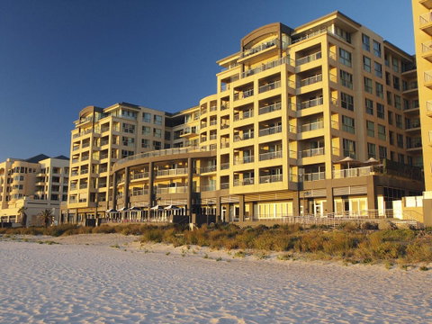 Oaks Glenelg Plaza Pier Suites - Winery Find 1