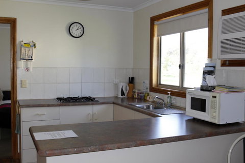 Cape Jervis Holiday Units - Winery Find 22
