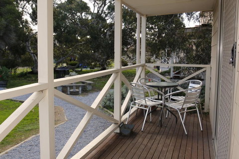 Cape Jervis Holiday Units - Winery Find 2