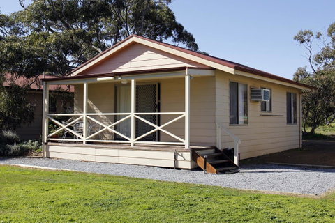 Cape Jervis Holiday Units - Winery Find 1