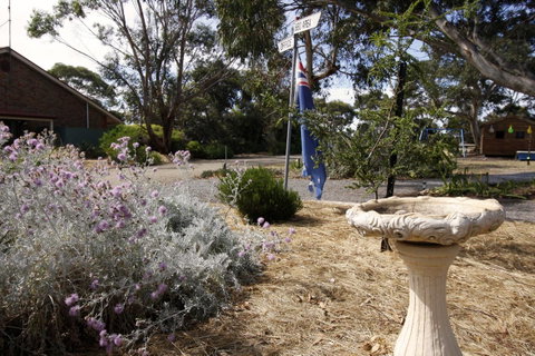 Cape Jervis Holiday Units - Winery Find 17