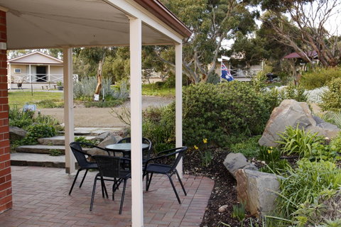Cape Jervis Holiday Units - Winery Find 18