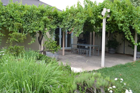 Tin House In Tanunda - Winery Find 9
