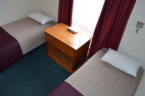 Arkana Motor Inn & Terrace Apartments - Winery Find 27