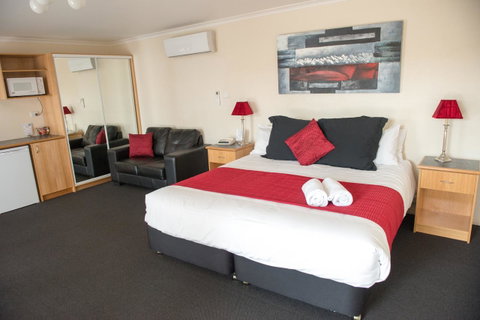 Arkana Motor Inn & Terrace Apartments - Winery Find 7