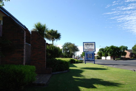 Arkana Motor Inn & Terrace Apartments - Winery Find 43
