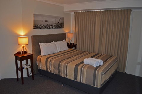 Arkana Motor Inn & Terrace Apartments - Winery Find 1