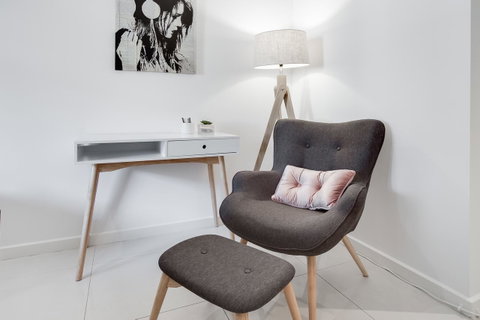 York Apartments On Grenfell - Winery Find 1