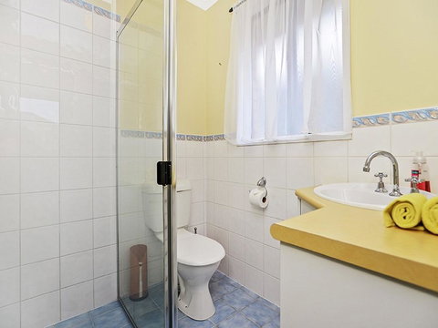 Lakeside - Encounter Bay - Winery Find 14