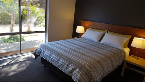 Coorong Waterfront Retreat - Winery Find 2