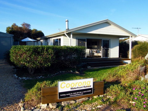 Coorong Waterfront Retreat - Winery Find 14
