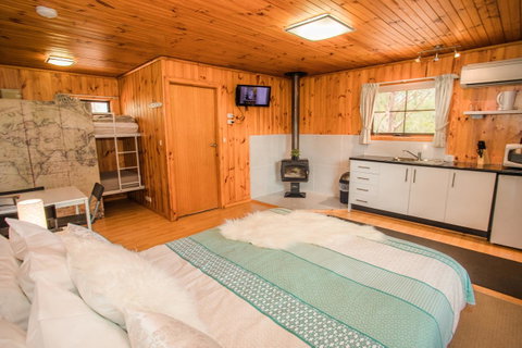 Seppelts View Cabins - Winery Find 23