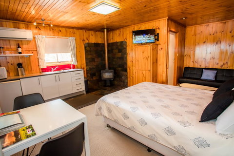 Seppelts View Cabins - Winery Find 39