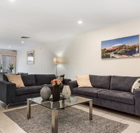 Close to City - Spacious 3 Bedroom Townhouse - Winery Find