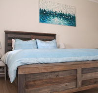 Smugglers Inn Studio Apartments - Winery Find