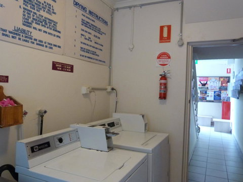 Glenelg Holiday Apartments - Corfu - Winery Find 16