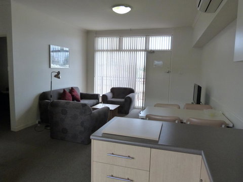 Glenelg Holiday Apartments - Corfu - Winery Find 10