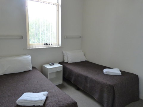 Glenelg Holiday Apartments - Corfu - Winery Find 11