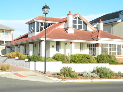 Brighton Beach House - Winery Find 5