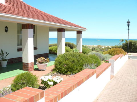 Brighton Beach House - Winery Find 1