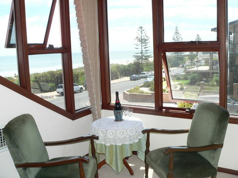 Brighton Beach House - Winery Find 4