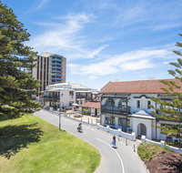 Seawall Apartments - Winery Find