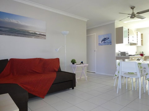 Selene Holiday Apartment @West Beach - Winery Find 31