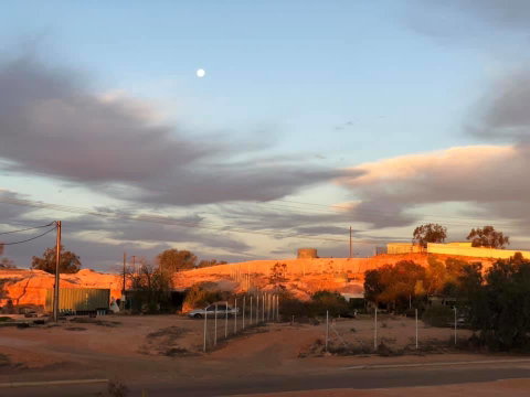 Aussie Opal Diggers Outback Retreat-Undergound - Winery Find 3