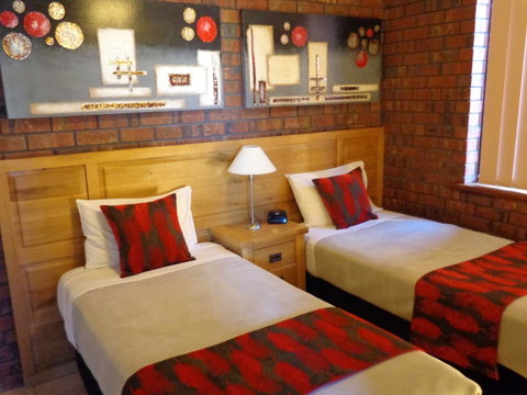 Glenelg Gateway Apartments - Winery Find 8