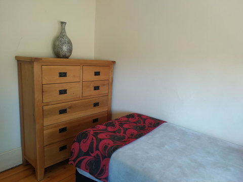 Glenelg Gateway Apartments - Winery Find 3