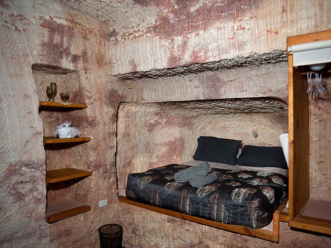 Ali\'s Underground Studio - Winery Find 9