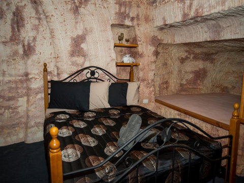 Ali\'s Underground Studio - Winery Find 8