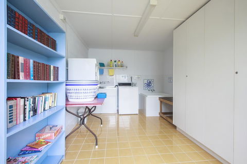 Lake Edge Apartments - Winery Find 4