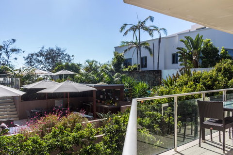 Bayview Beachfront Apartments, In Town Right On The Beach - Winery Find 44