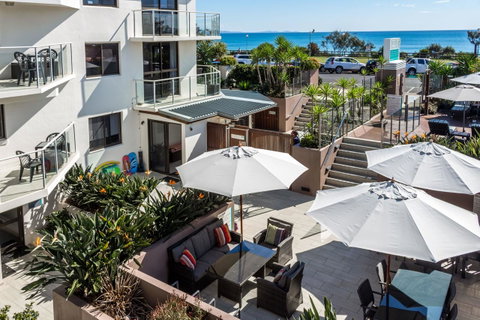 Bayview Beachfront Apartments, In Town Right On The Beach - Winery Find 22