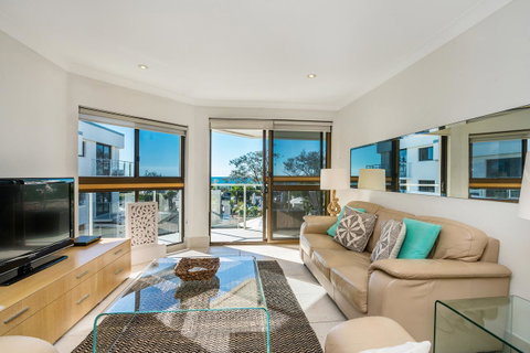 Bayview Beachfront Apartments, In Town Right On The Beach - Winery Find 38
